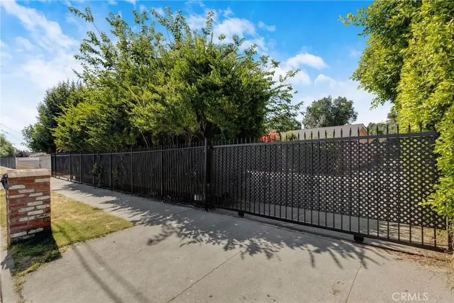 19000 Strathern, Reseda, CA 91335 - #2