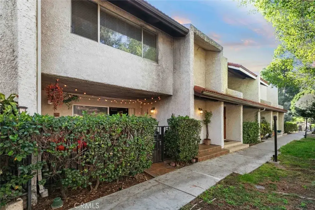 7764 Via Capri, Burbank, CA 91504 - #1