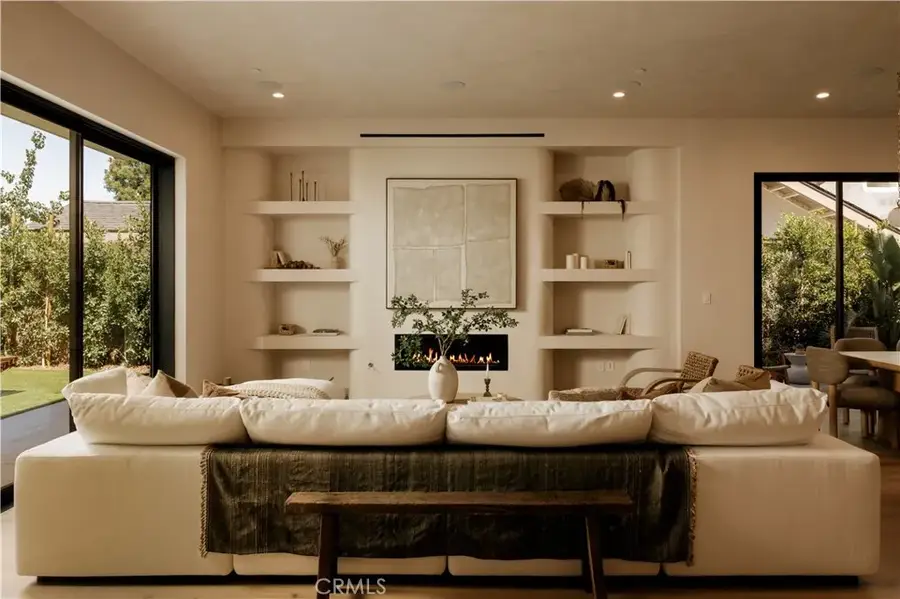 13853 Chandler, Sherman Oaks, CA 91401 - #3