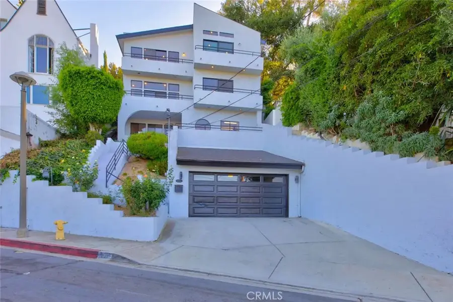 1425 Columbia Dr, Glendale, CA 91205 - #3