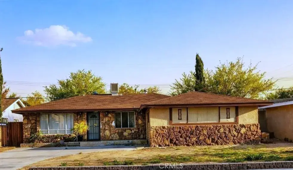 1017 W Avenue H8, Lancaster, CA 93534 - #1