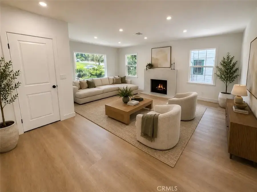 611 S Sunset Canyon, Burbank, CA 91501 - #2