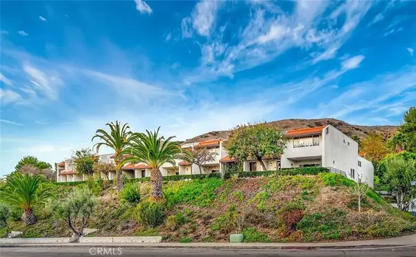 9564 Via Bernardo, Burbank, CA 91504