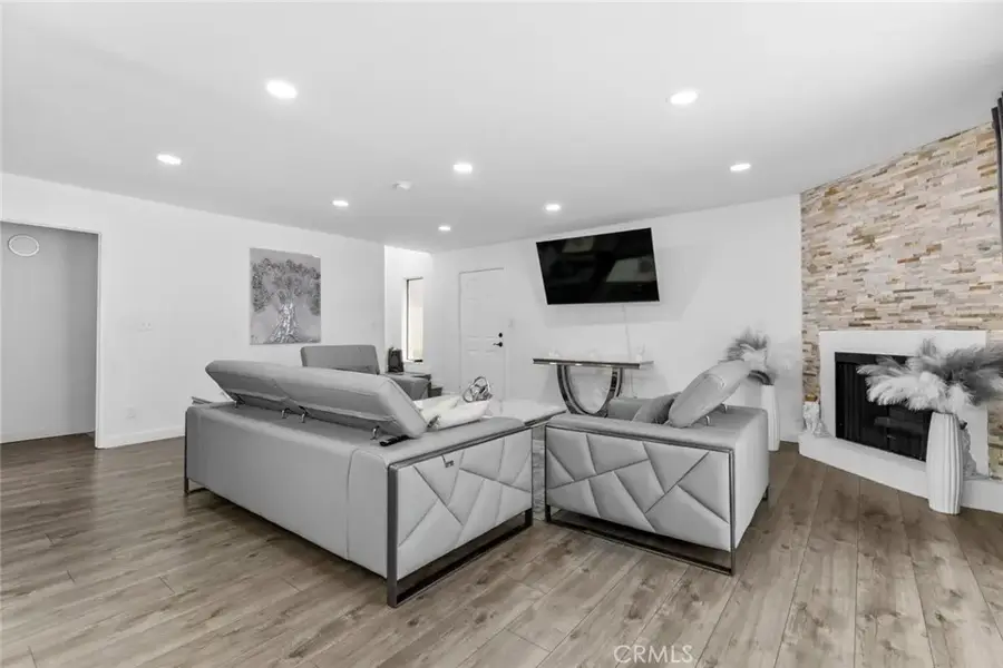 8801 Cedros Avenue #7, Panorama City, CA 91402 - #2