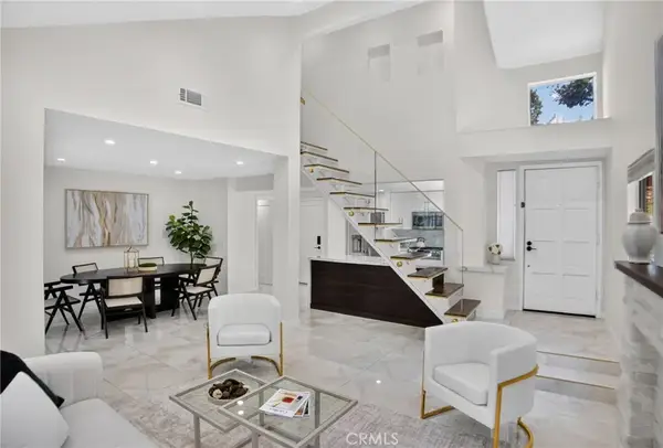 6301 Honolulu #16, Los Angeles, CA 91042
