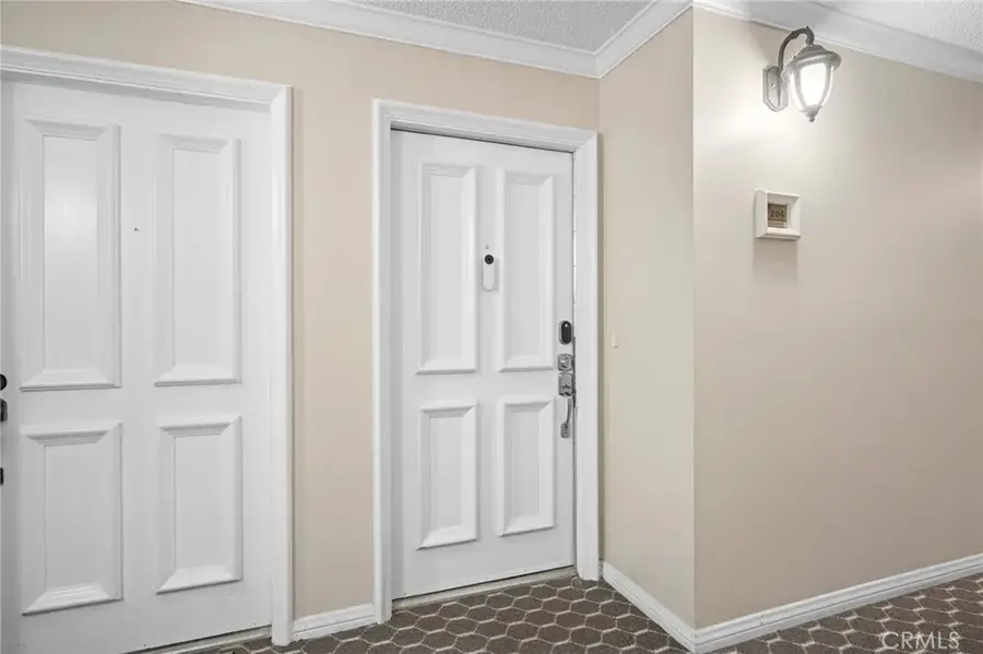 3481 Stancrest Drive #206, Glendale, CA 91208 - #3