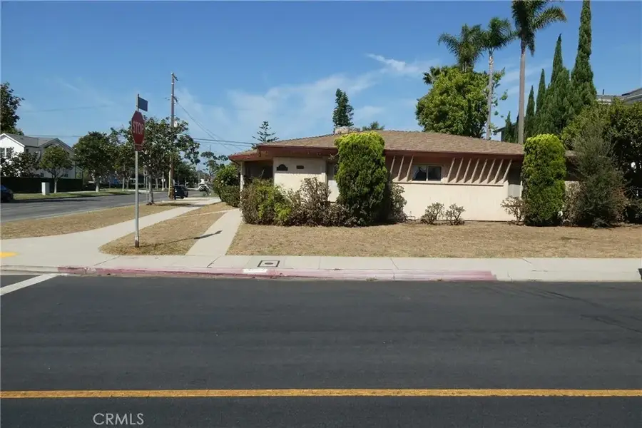 7927 Kentwood Avenue, Los Angeles, CA 90045 - #3