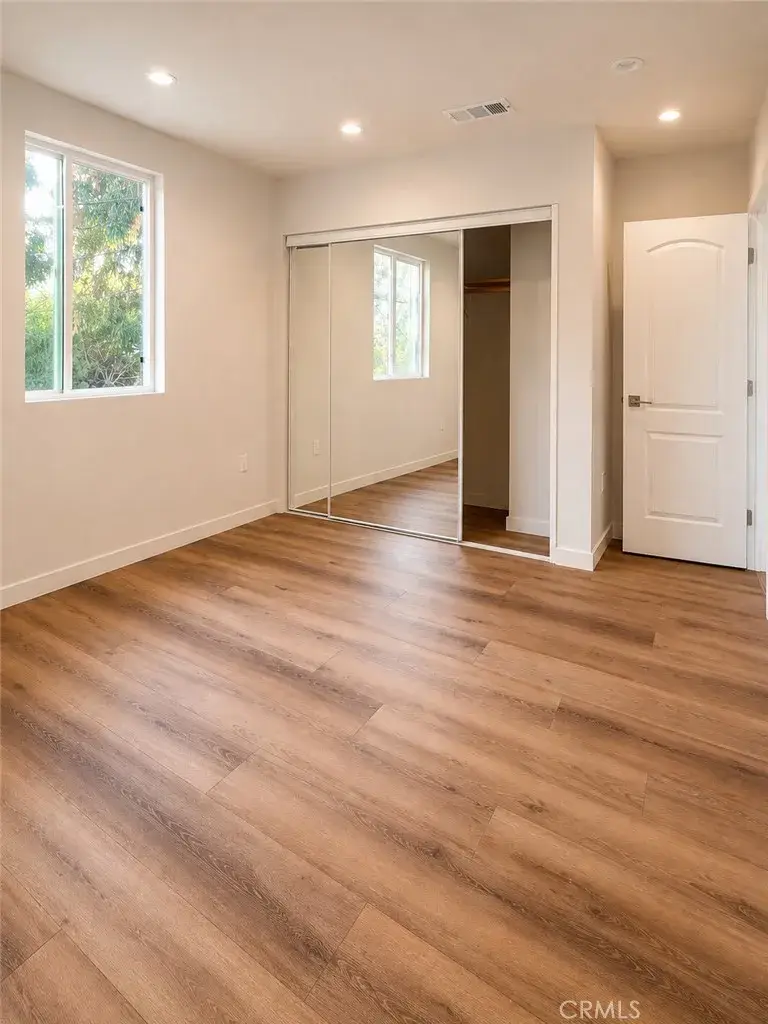 19331 Lorne St., Reseda, CA 91335 - #3