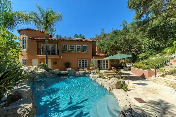 2401 Cascadia Drive, Glendale, CA 91206