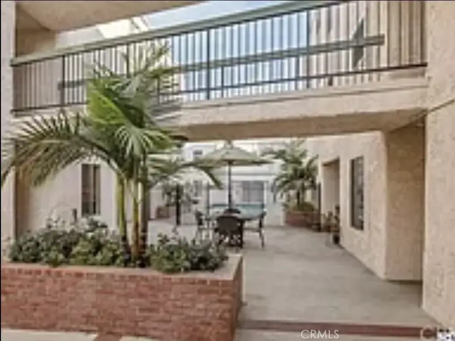 409 Burchett Street #118, Glendale, CA 91203 - #2