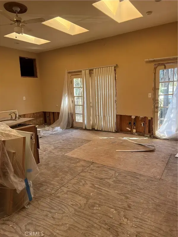 15941 Parthenia, North Hills, CA 91343