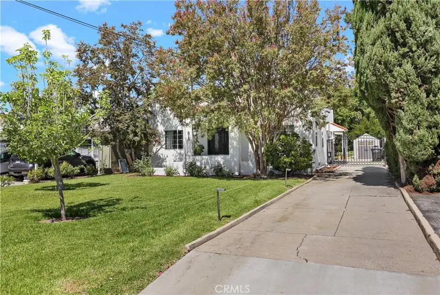 813 Mountain View, Altadena, CA 91001 - #2