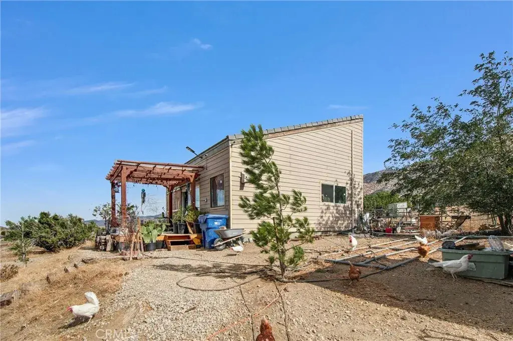 10392 Cima Mesa Road, Juniper Hills, CA 93543 - #1