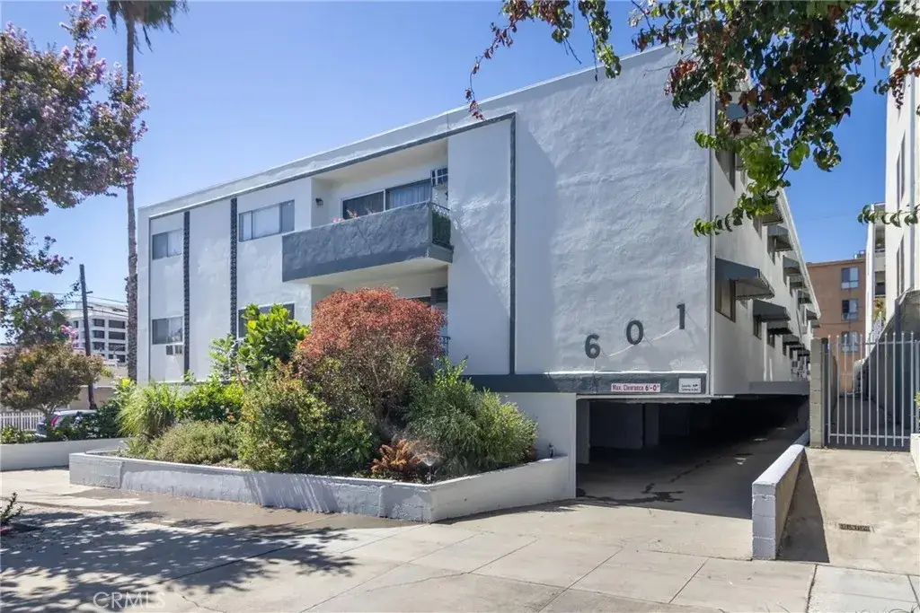 601 E Angeleno, Burbank, CA 91501 - #1