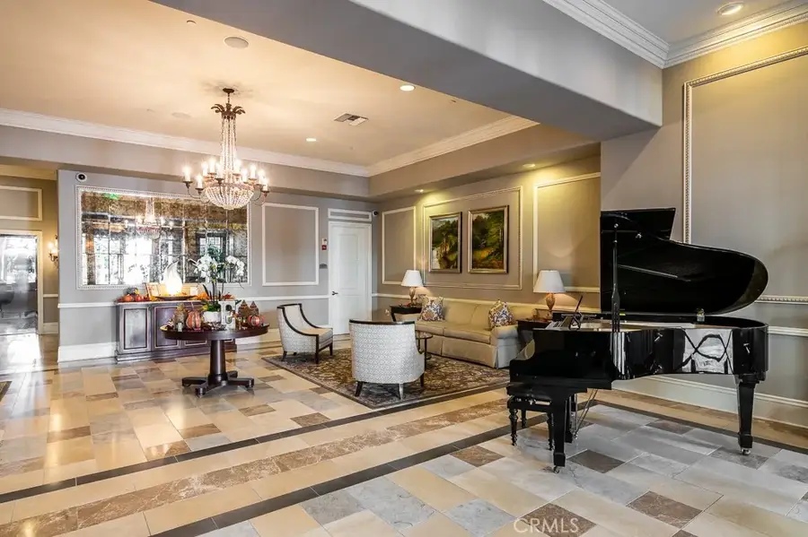 607 Caruso Avenue, Glendale, CA 91210 - #2