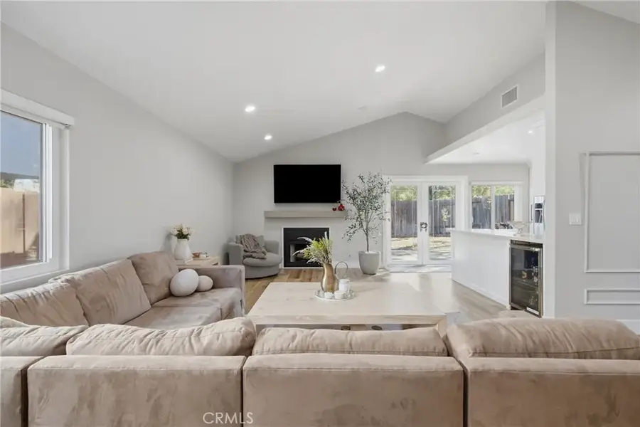 26764 Pamela Dr, Canyon Country, CA 91351 - #3