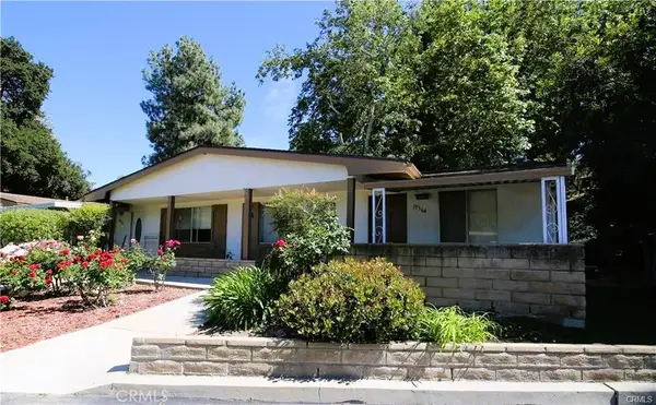 19364 Avenue Of The Oaks, Newhall, CA 91321