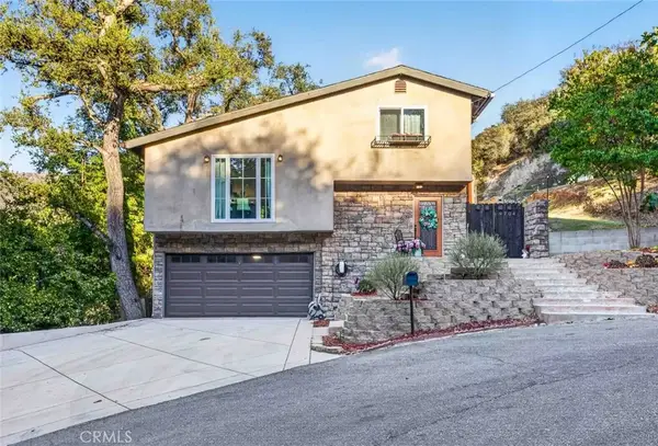 9704 Marcus Lane, Tujunga, CA 91042