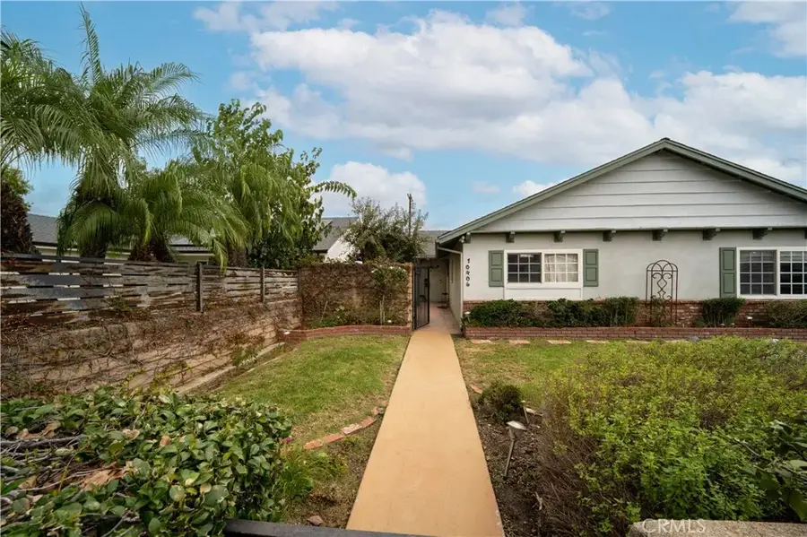 10406 Gerald Avenue, Granada Hills, CA 91344 - #2
