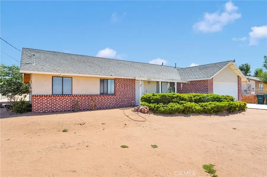 22035 Pahute Road, Apple Valley, CA 92308 - #2