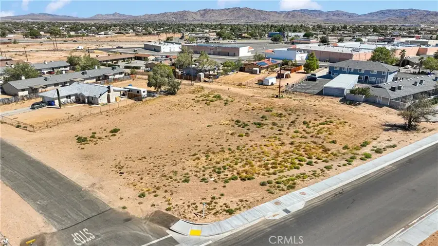 13581 Yakima, Apple Valley, CA 92307 - Image #2