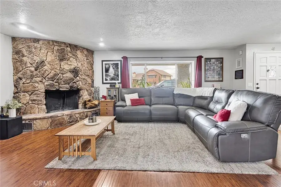 18915 Mendota Road, Apple Valley, CA 92307 - Image #2