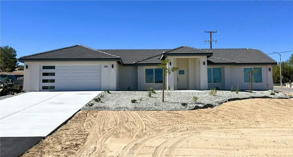 16452 Llanada Avenue, Victorville, CA 92394 - #1