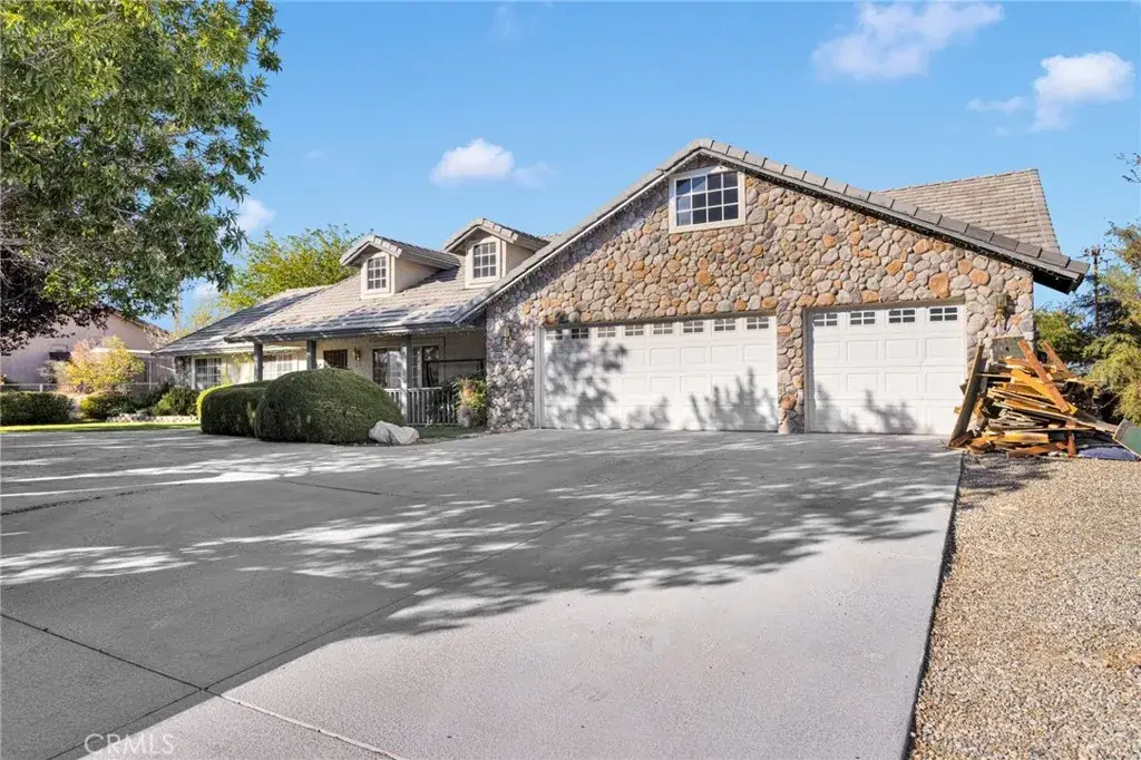 15590 Myalon, Apple Valley, CA 92307 - Image #1