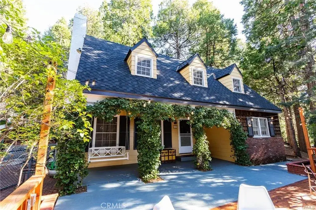 222 Holiday Drive, Lake Arrowhead, CA 92352 - Image #1