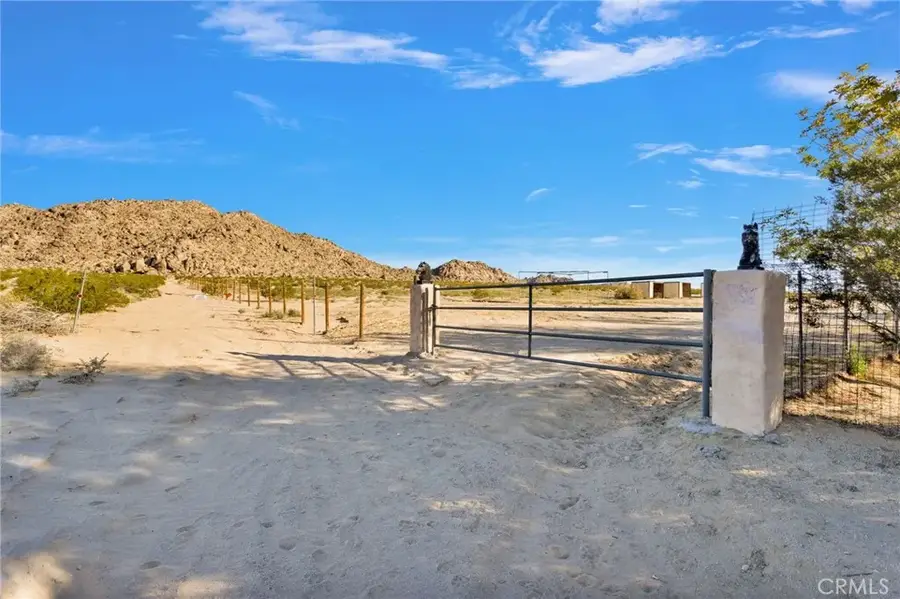 38744 East End Road, Lucerne Valley, CA 92356 - Image #3