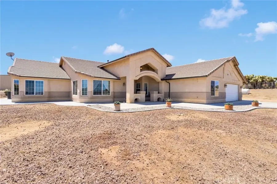 4949 Sundown Drive, Phelan, CA 92371 - Image #2