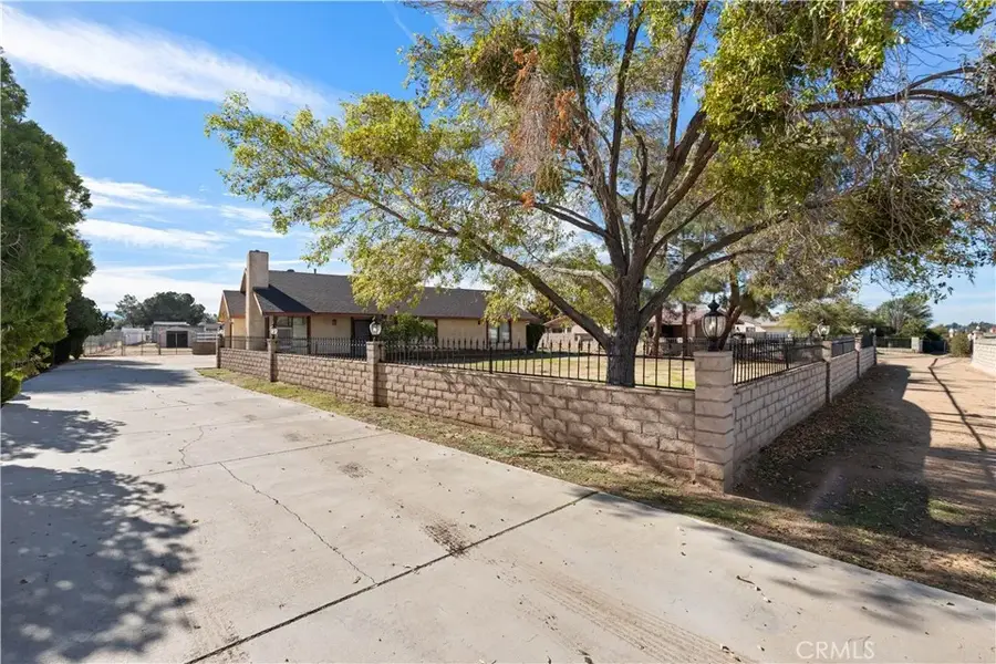 18891 Shoshonee Road, Apple Valley, CA 92307 - Image #2