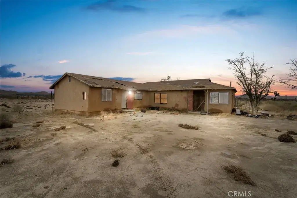 18227 E Avenue Q, Palmdale, CA 93591 - Image #1