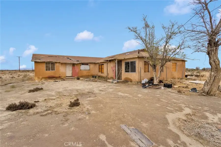 18227 E Avenue Q, Palmdale, CA 93591 - Image #3