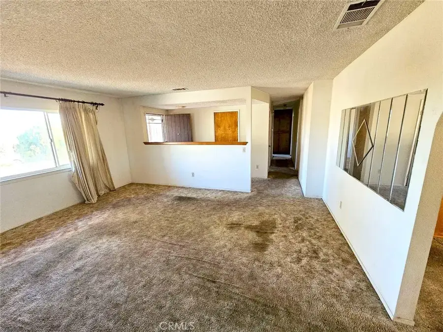 16376 Alviso, Victorville, CA 92394 - Image #2