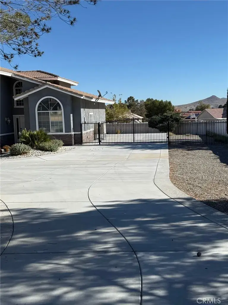 26795 Stirrup Lane, Helendale, CA 92342 - Image #3