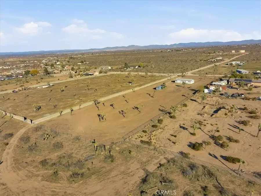 11878 Pacific Road, Phelan, CA 92371 - Image #2