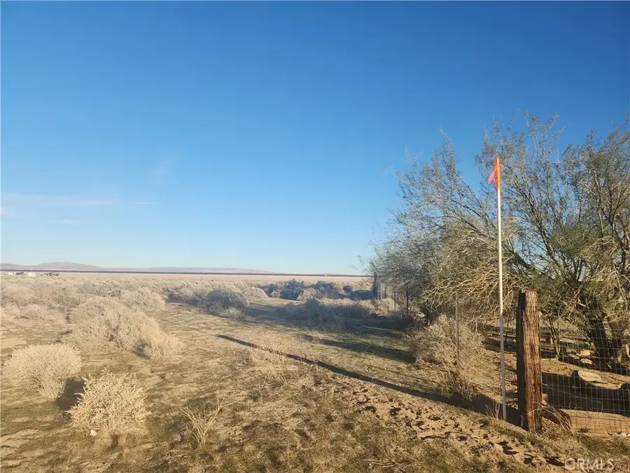 20 Edie, Hinkley, CA 92347 - #3