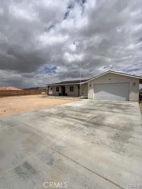 10773 Mills Road, Apple Valley, CA 92308