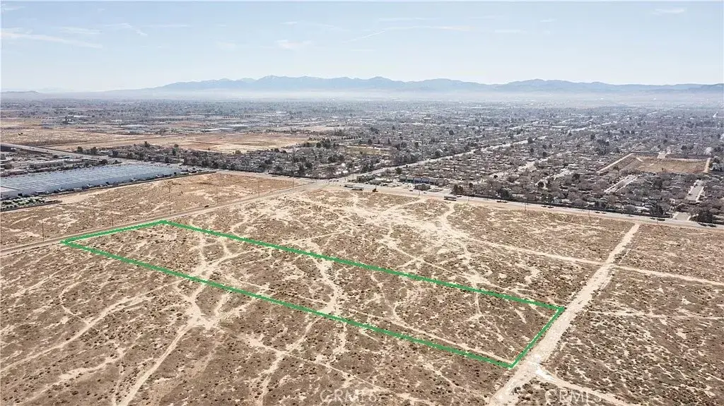 46135 10th St W, Lancaster, CA 93536 - #1
