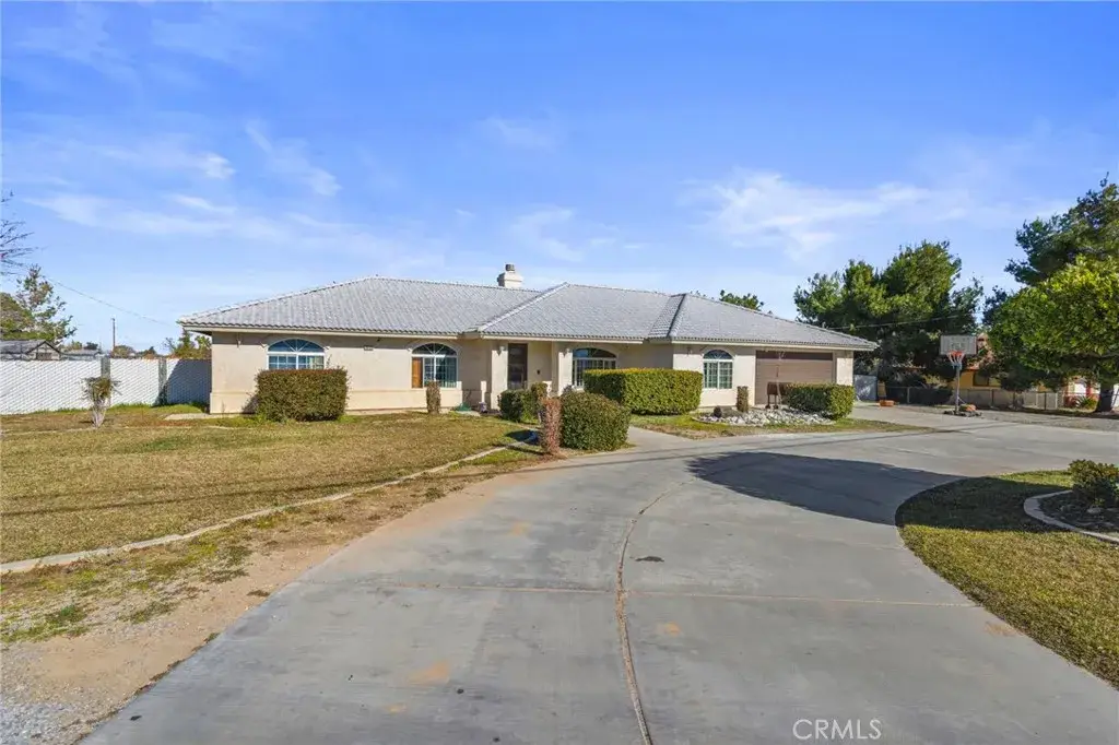 15120 Live Oak St, Hesperia, CA 92345 - #1