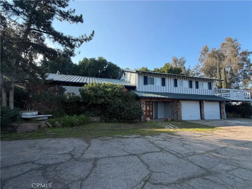 1072 E Worth, Porterville, CA 93257 - #1