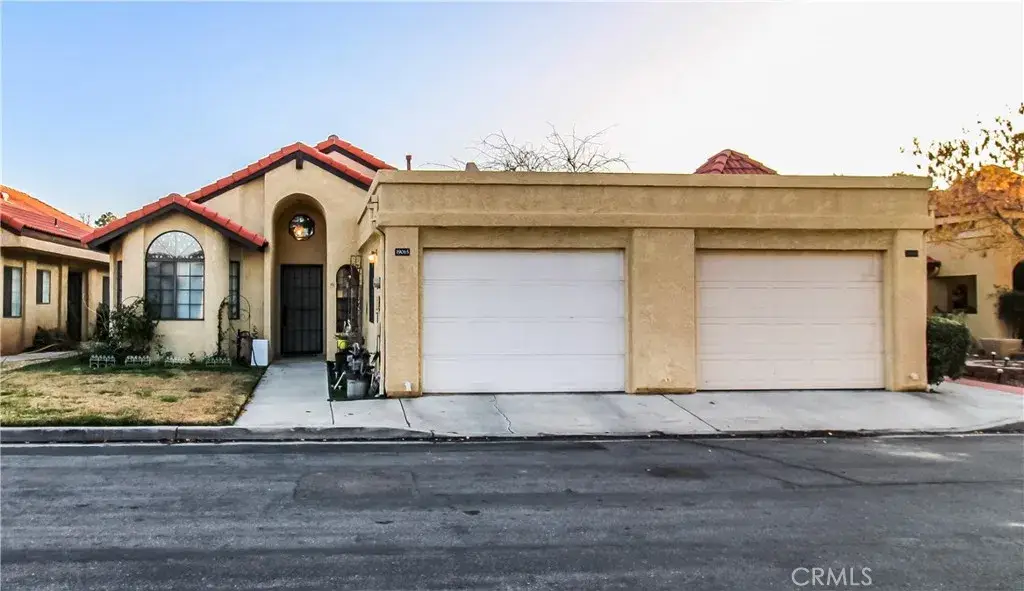 19065 Elm, Apple Valley, CA 92308 - #1