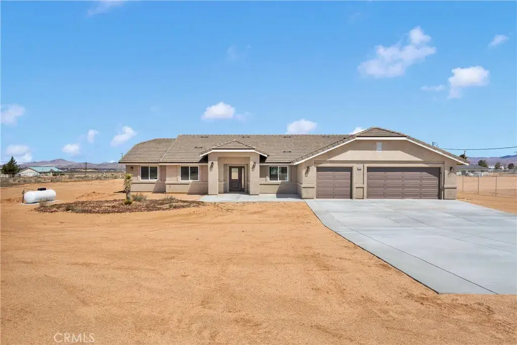 10647 Central Road, Apple Valley, CA 92308 - Image #1