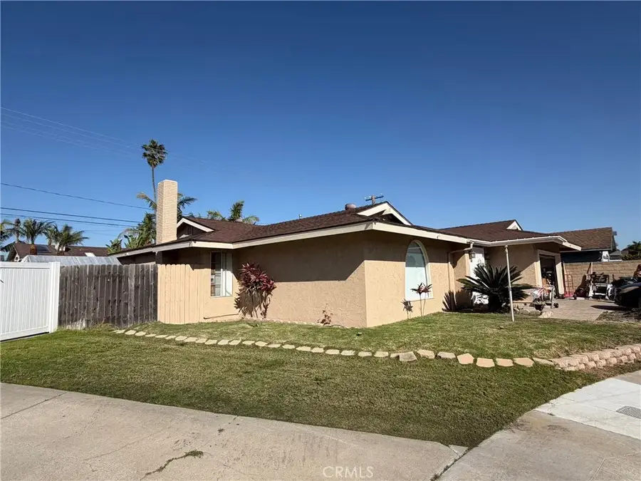 6261 Balmoral, Huntington Beach, CA 92647 - Image #2