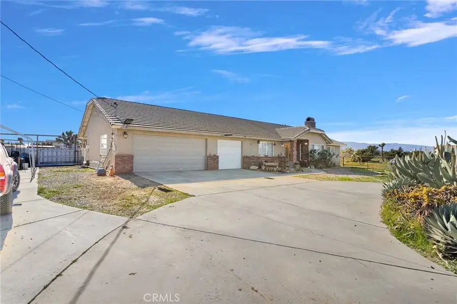 10276 Aster Road, Oak Hills, CA 92344 - #3