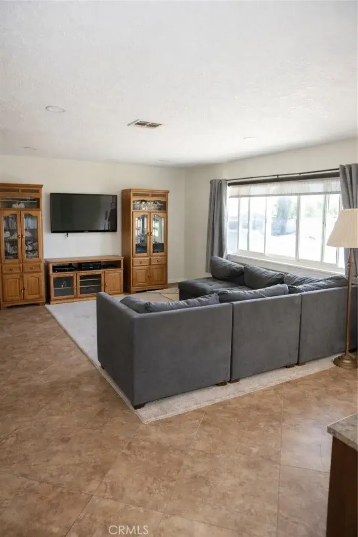 18804 Vine Street, Hesperia, CA 92345 - #3