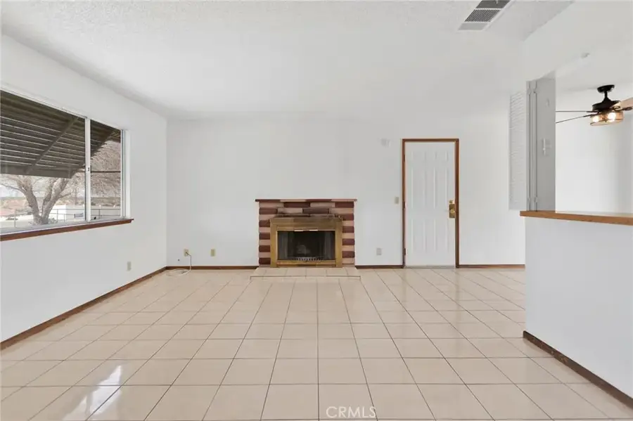 16463 Solvang Avenue, Victorville, CA 92394 - #3