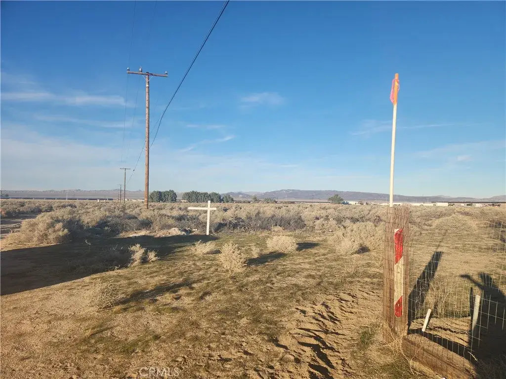 10 Edie, Hinkley, CA 92347 - #1