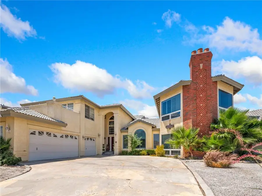 17970 Vista Point, Victorville, CA 92395 - #2